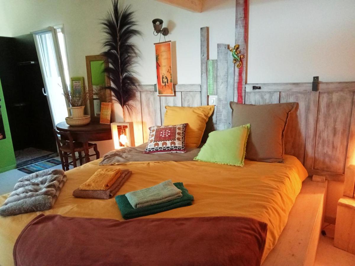Logement De Charme Avec Piscine Et Jacuzzi Carnoules  Exteriér fotografie
