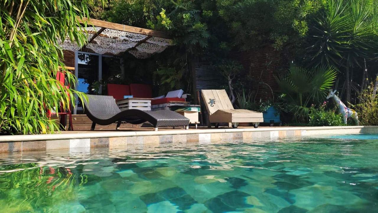 Logement De Charme Avec Piscine Et Jacuzzi Carnoules  Exteriér fotografie